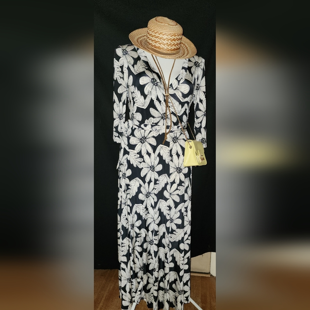 Like New Maxi Faux wrap dress